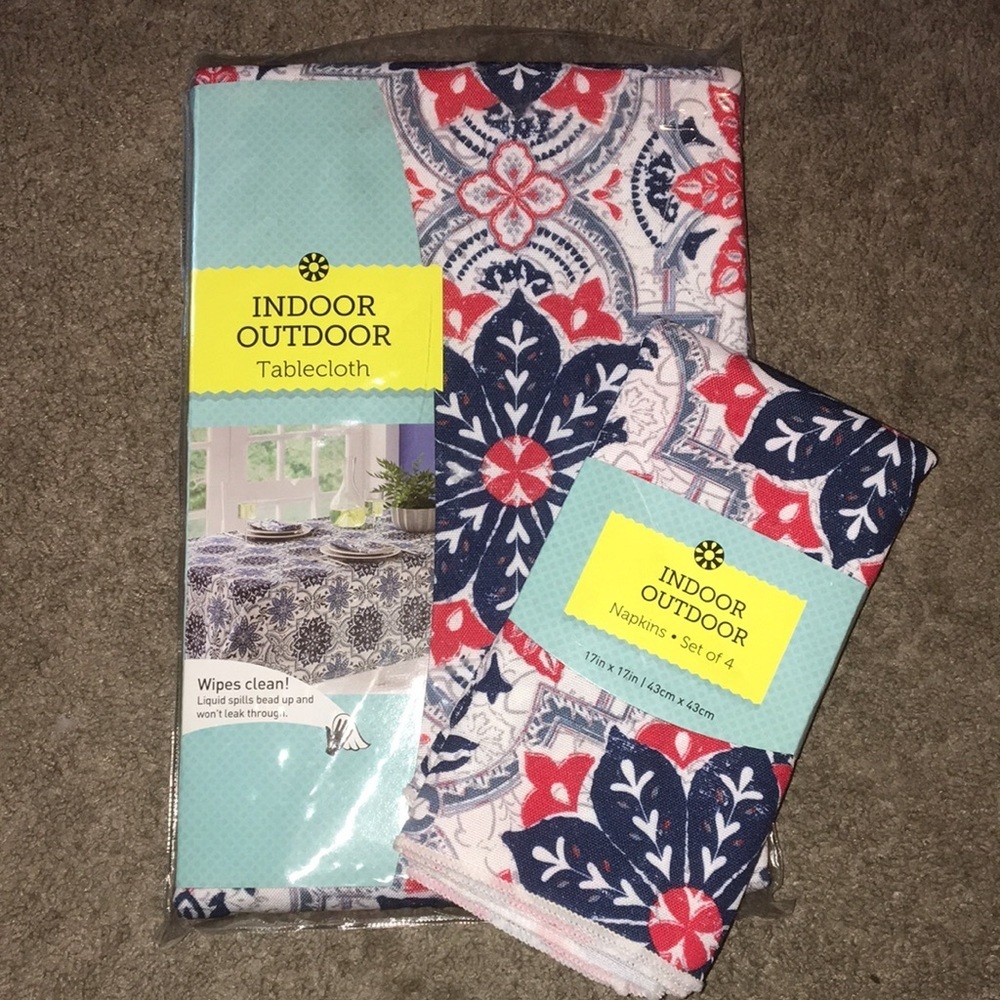 New Arlee Umbrella Tablecloth w Zipper & 4 Napkins